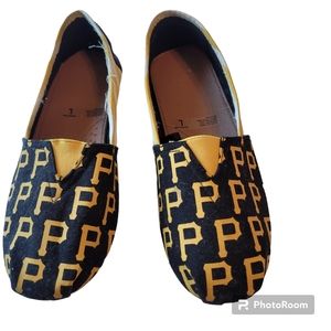 Purdue Pirates slip on‎ shoes 7-7.5